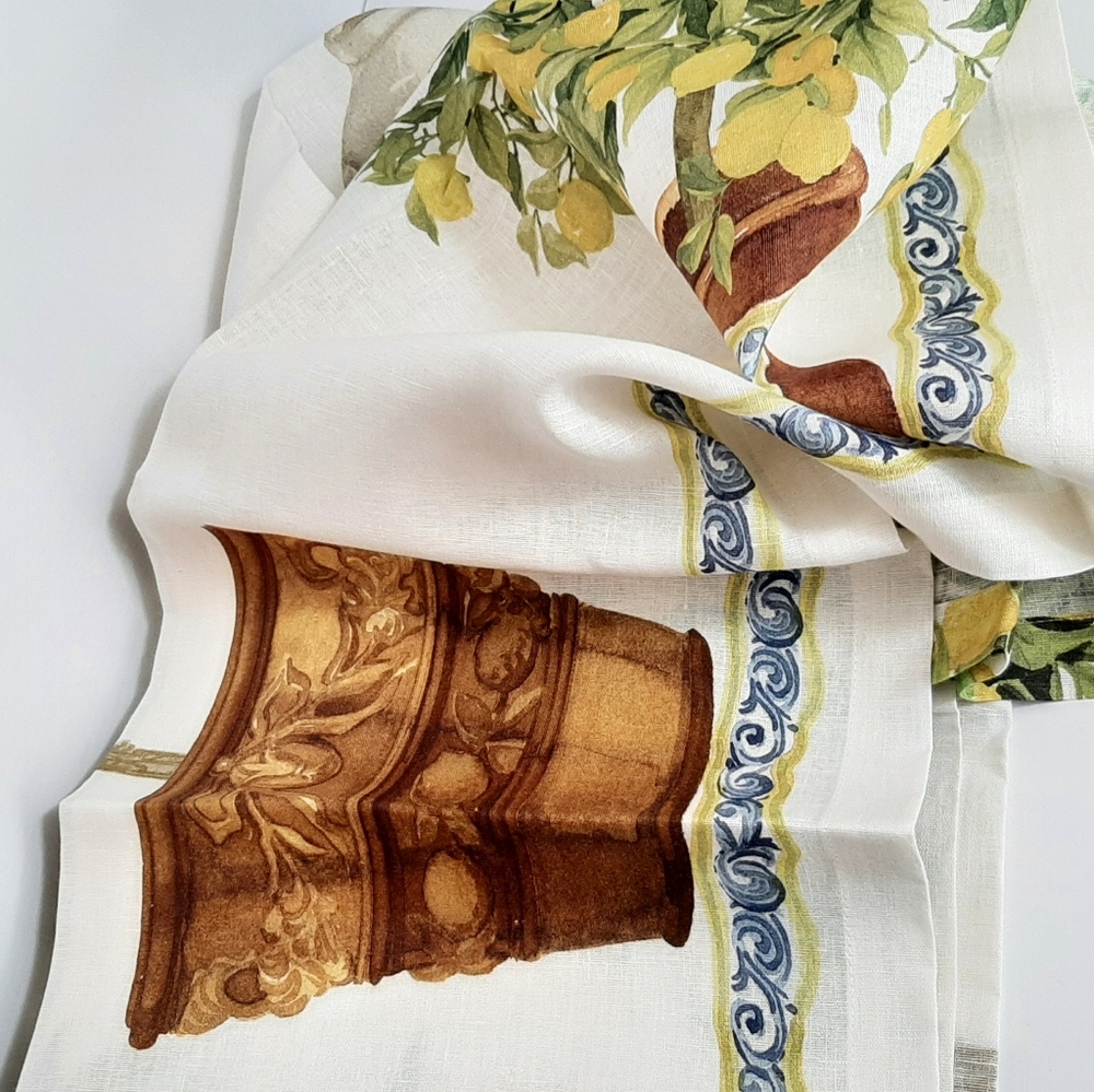 Tessitura Toscana Telerie Firenze 63" x 90" Italian Linen Tablecloth - Picture 5 of 16